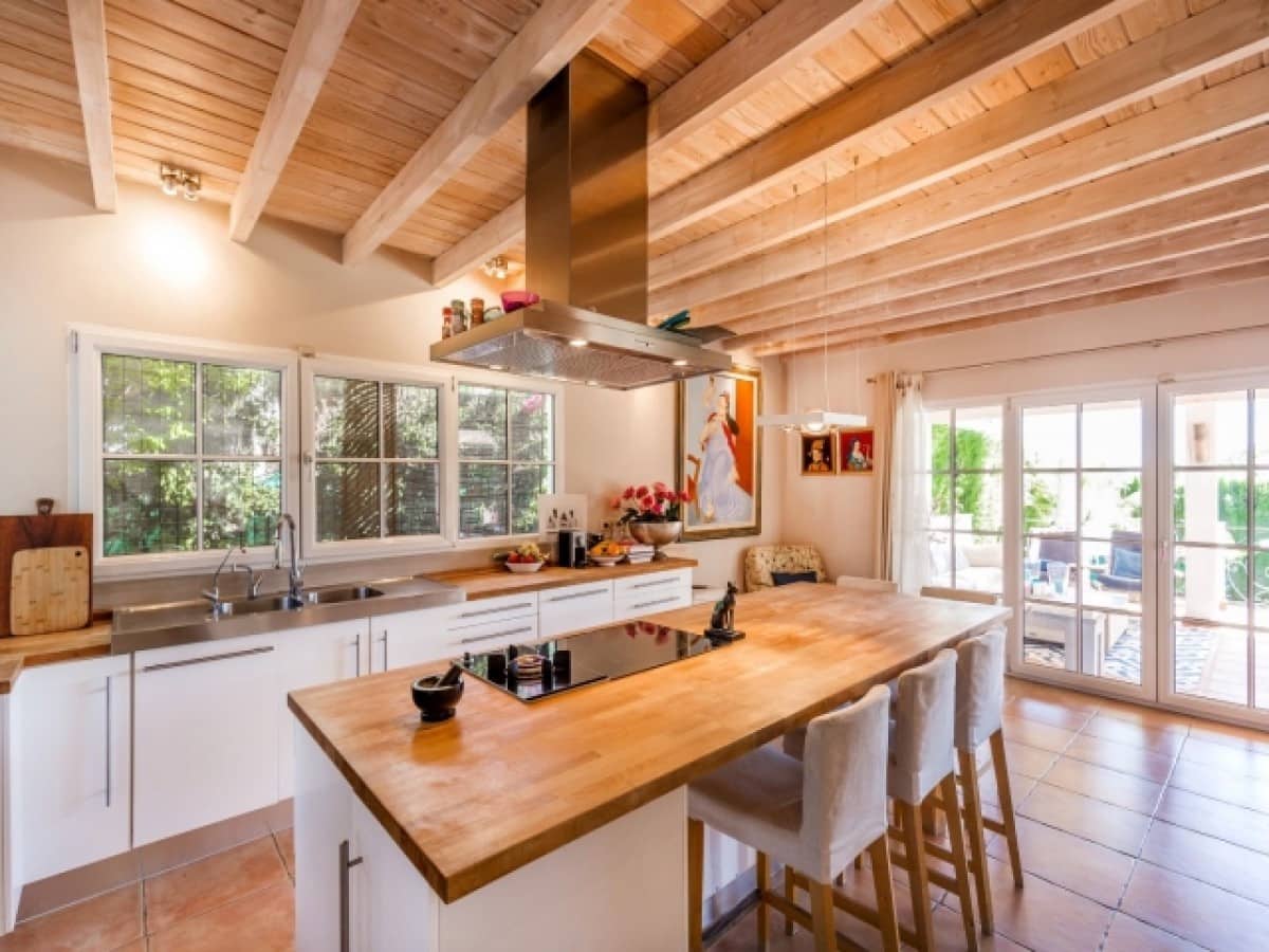 5 quarto Moradia para venda em Marbella com piscina - 1 595 000 € (Ref: 9447613)