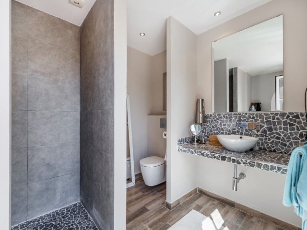 5 quarto Moradia para venda em Marbella com piscina - 1 595 000 € (Ref: 9447613)