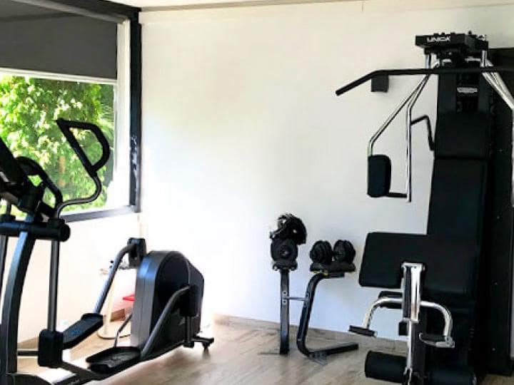 3 bedroom Villa for sale in Marbella with pool garage - € 1,950,000 (Ref: 9447618)