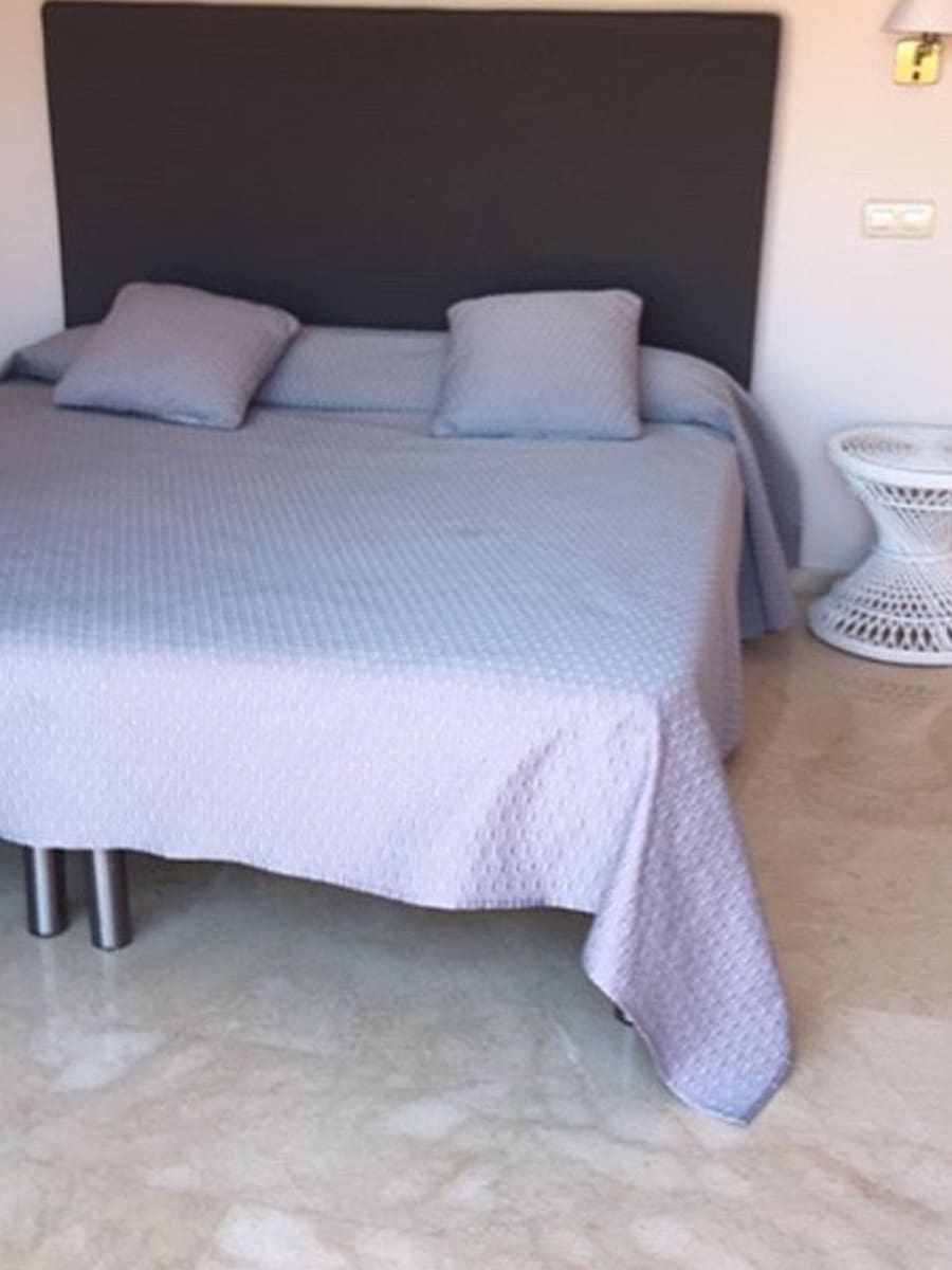 5 soverom Villa til salgs i Puerto Banus med svømmebasseng - € 1 195 000 (Ref: 9447622)