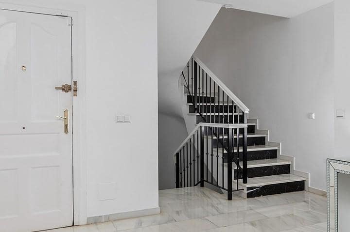 5 camera da letto Villa in vendita in Marbella con piscina garage - 999.000 € (Rif: 9447624)