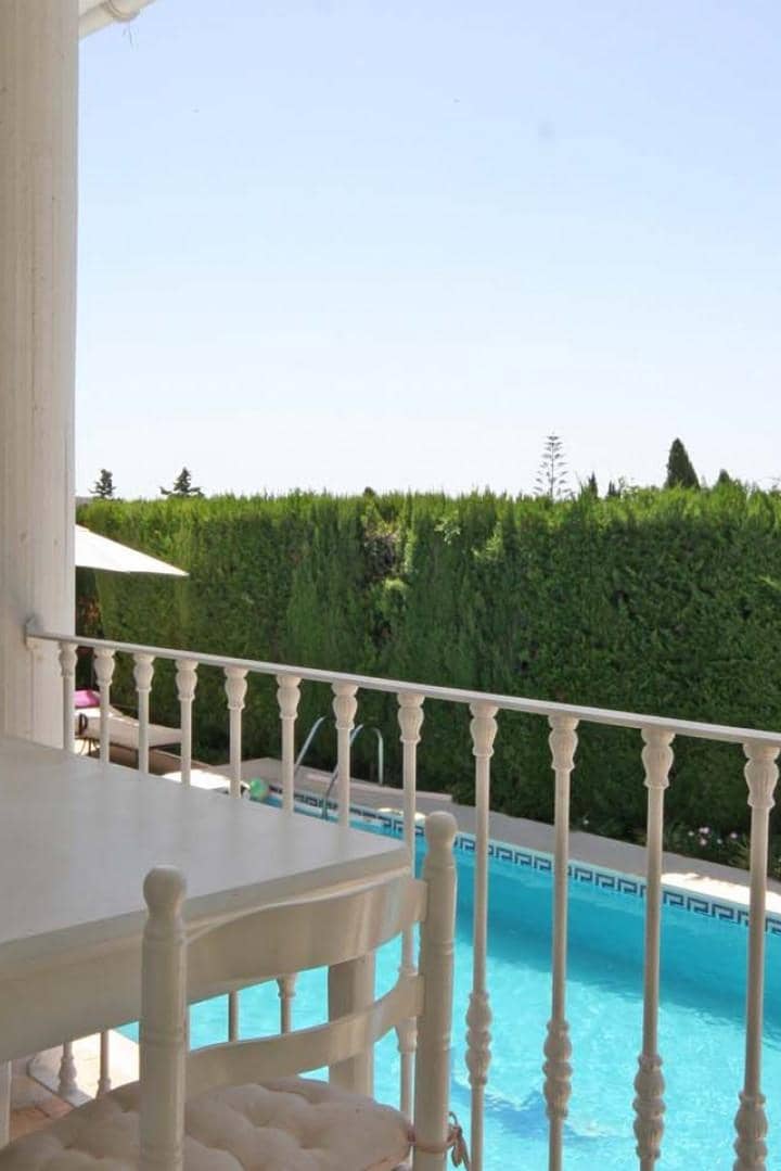 5 sypialnia Willa na sprzedaż w Marbella z basenem garażem - 749 000 € (Ref: 9447625)