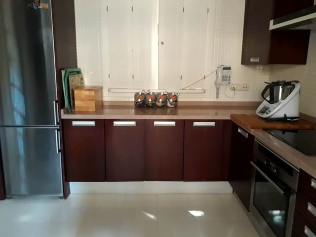 3 sypialnia Dom na sprzedaż w Marbella z basenem garażem - 590 000 € (Ref: 9447626)