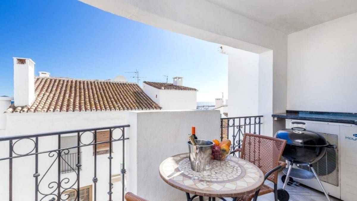 2 Zimmer Apartment zu verkaufen in Marbella mit Pool - 555.000 € (Ref: 9447627)