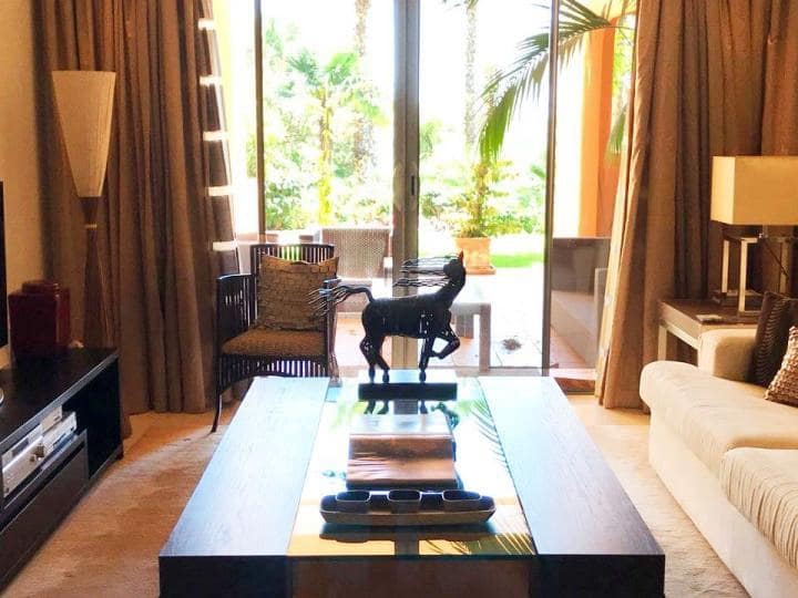 Apartamento de 3 habitaciones en Marbella en venta con piscina - 780.000 € (Ref: 9447631)