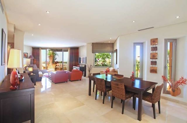 2 slaapkamer Penthouse te koop in Marbella met zwembad garage - € 1.100.000 (Ref: 9447632)