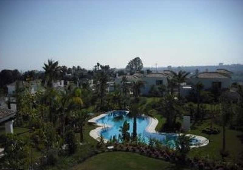 5 sypialnia Willa na sprzedaż w Marbella z basenem garażem - 1 950 000 € (Ref: 9447633)