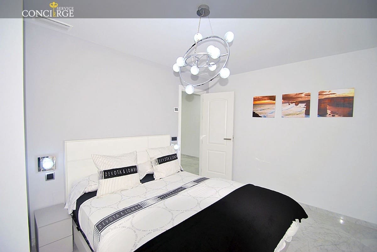 3 quarto Apartamento para venda em Puerto Banus com piscina garagem - 1 250 000 € (Ref: 9447642)