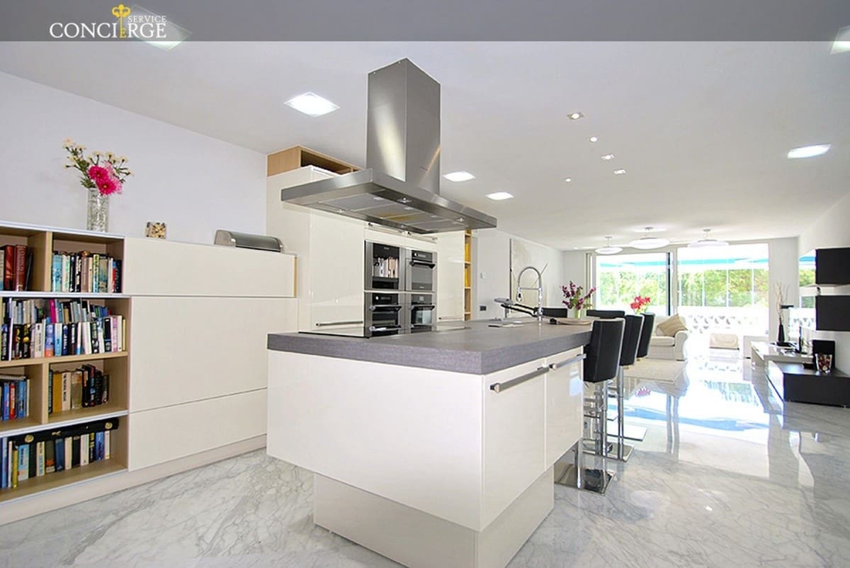 3 quarto Apartamento para venda em Puerto Banus com piscina garagem - 1 250 000 € (Ref: 9447642)