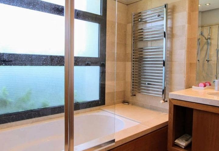 2 bedroom Apartment for sale in Marbella with pool garage - € 790,000 (Ref: 9447644)