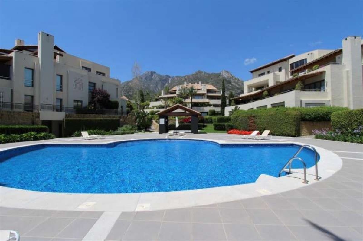 2 bedroom Apartment for sale in Marbella with pool garage - € 790,000 (Ref: 9447644)