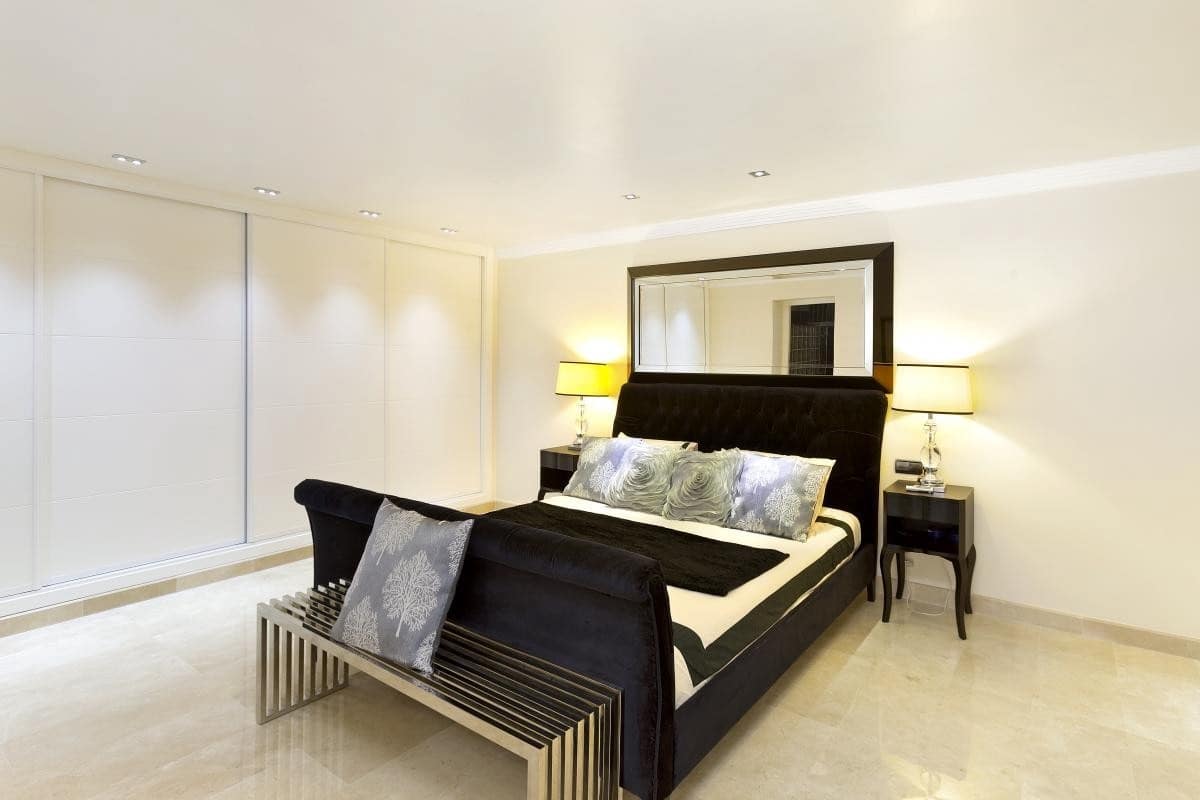 6 quarto Moradia para venda em Marbella com piscina garagem - 3 995 000 € (Ref: 9447657)