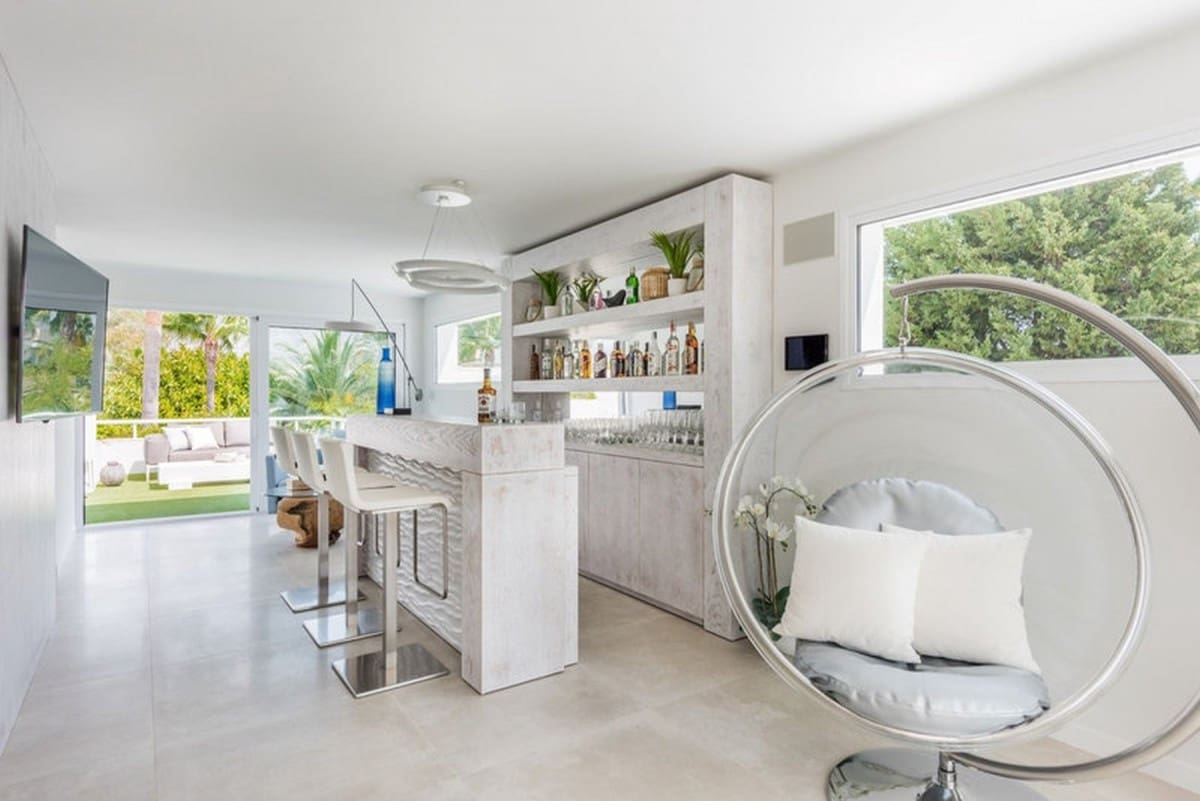 3 slaapkamer Penthouse te koop in Marbella met zwembad - € 1.950.000 (Ref: 9447664)