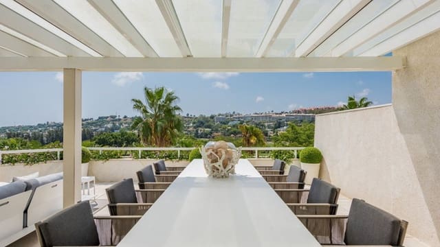 3 slaapkamer Penthouse te koop in Marbella met zwembad - € 1.950.000 (Ref: 9447664)