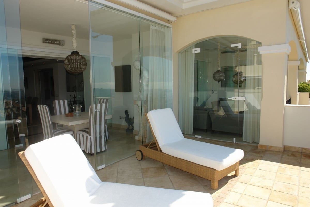 2 bedroom Apartment for sale in Marbella with pool garage - € 1,695,000 (Ref: 9447677)