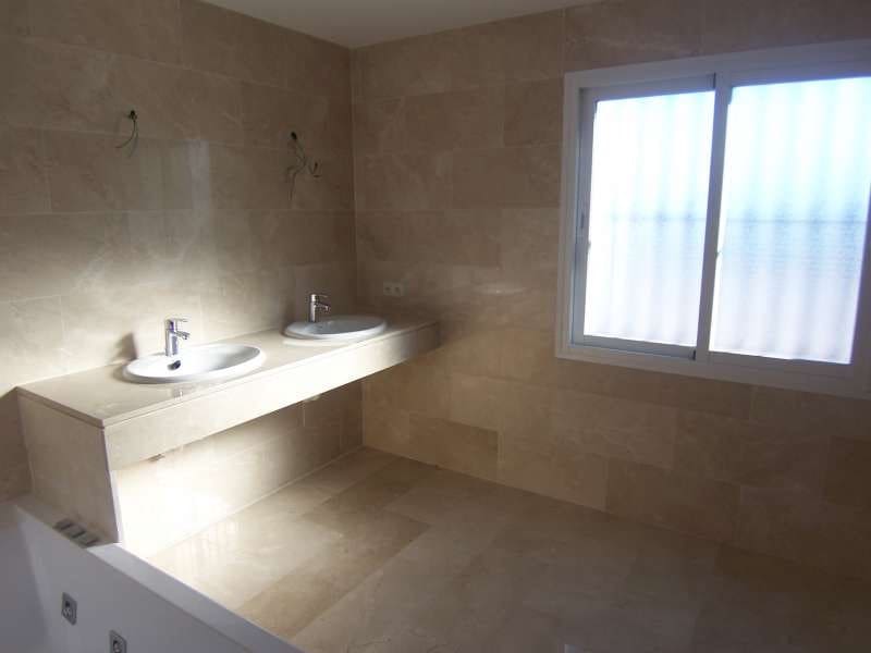 4 bedroom Villa for sale in Marbella with pool - € 1,200,000 (Ref: 9447685)