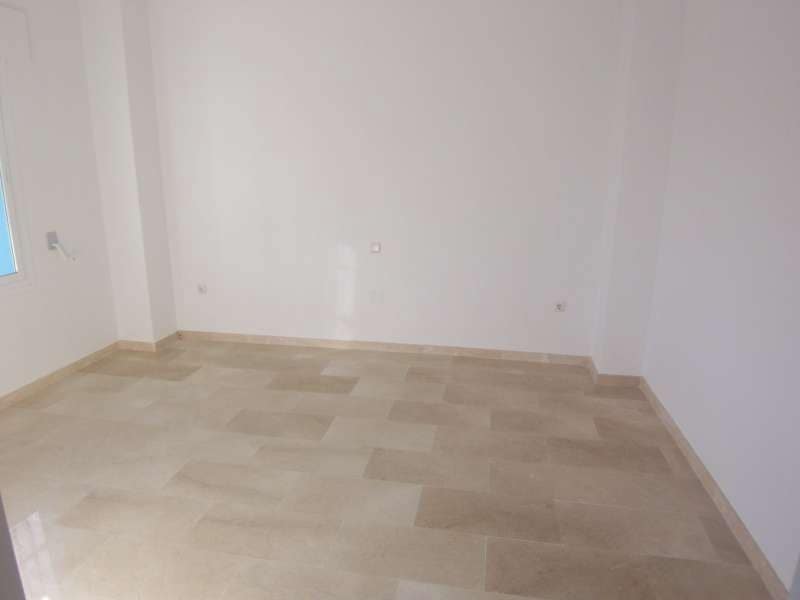 4 bedroom Villa for sale in Marbella with pool - € 1,200,000 (Ref: 9447685)