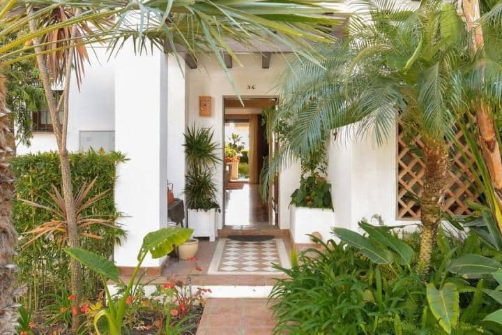 3 sypialnia Dom na sprzedaż w Benahavis z basenem garażem - 590 000 € (Ref: 9447688)