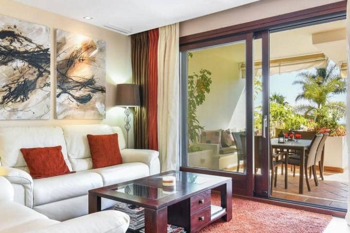 3 sypialnia Dom na sprzedaż w Benahavis z basenem garażem - 590 000 € (Ref: 9447688)