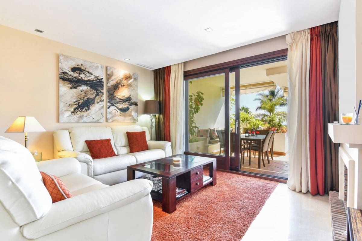 3 sypialnia Dom na sprzedaż w Benahavis z basenem garażem - 590 000 € (Ref: 9447688)