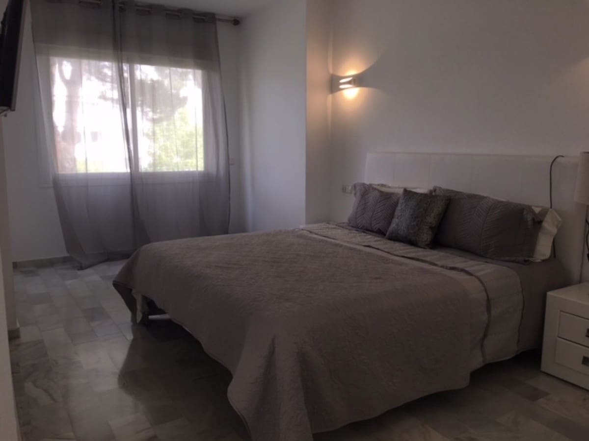 3 soveværelse Byhus til salg i Marbella med swimmingpool - € 339.000 (Ref: 9447691)