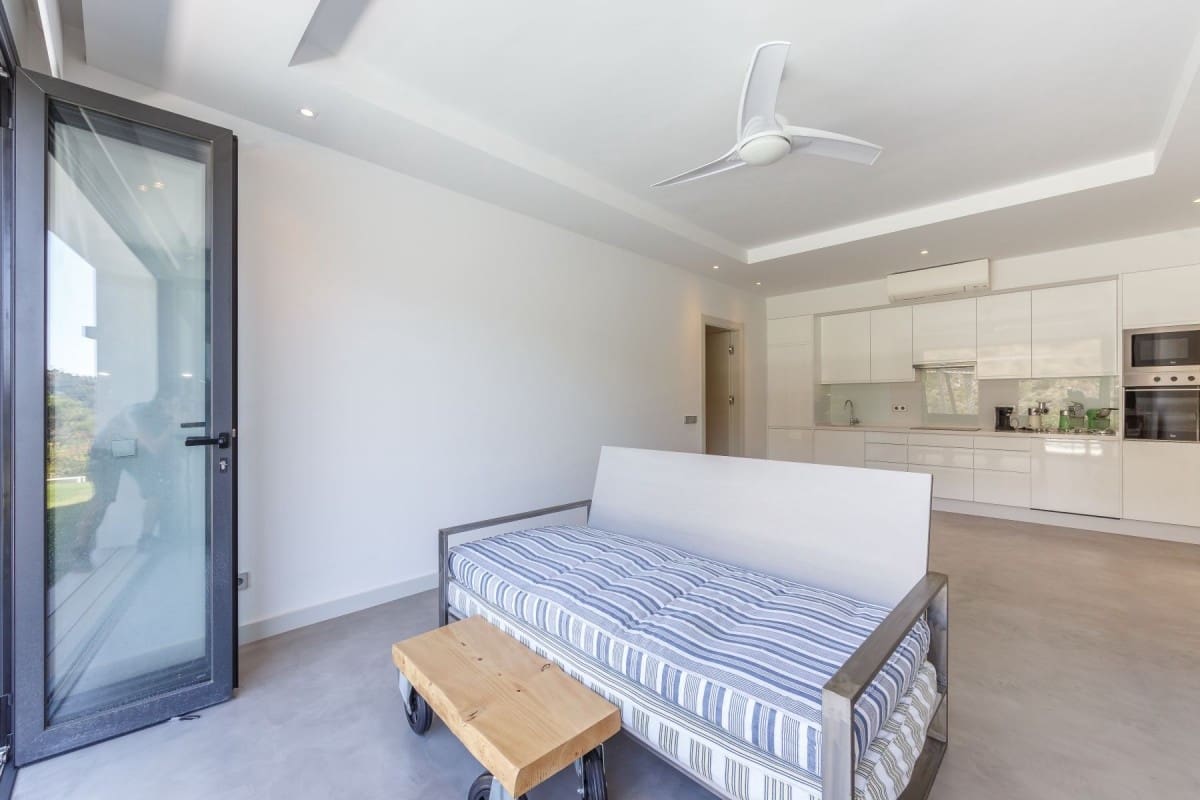 5 quarto Moradia para venda em Benahavis com piscina garagem - 2 795 000 € (Ref: 9447692)