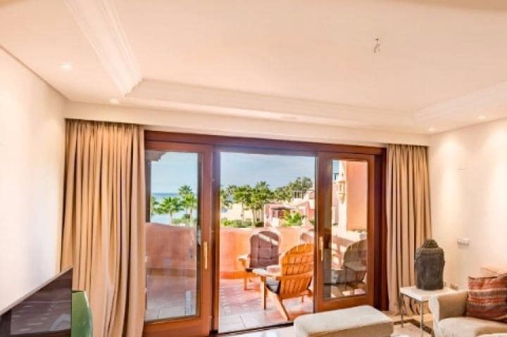 3 quarto Apartamento para venda em Estepona com piscina garagem - 725 000 € (Ref: 9447697)