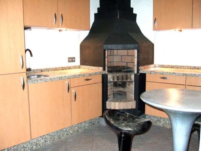 10 sypialnia Willa na sprzedaż w Marbella z basenem - 1 350 000 € (Ref: 9447704)