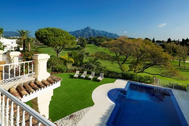 6 bedroom Villa for sale in Marbella with pool - € 2,950,000 (Ref: 9447708)