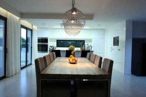 4 soveværelse Villa til salg i Marbella med swimmingpool garage - € 1.995.000 (Ref: 9447710)