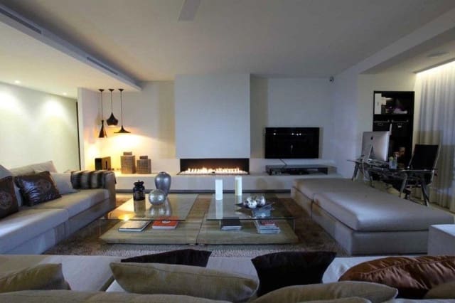 4 sypialnia Willa na sprzedaż w Marbella z basenem garażem - 1 995 000 € (Ref: 9447710)