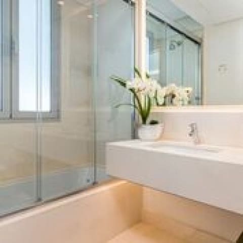 5 sypialnia Willa na sprzedaż w Marbella z basenem garażem - 1 775 000 € (Ref: 9447715)