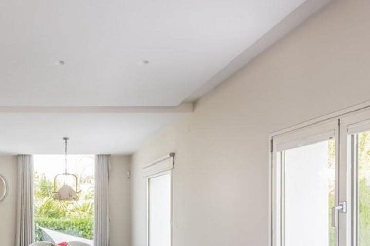 4 sypialnia Willa na sprzedaż w Puerto Banus z basenem garażem - 1 995 000 € (Ref: 9447717)