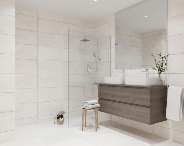 4 chambre Maison de Ville à vendre à New Golden Mile, Estepona avec piscine - 540 000 € (Ref: 9447719)