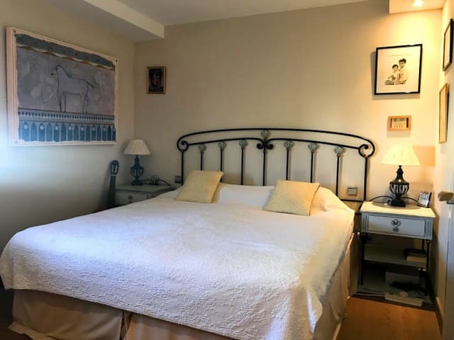 3 makuuhuone Huoneisto myytävänä paikassa Puerto Banus, Marbella mukana uima-altaan 
autotalli - 1 350 000 € (Ref: 9447725)