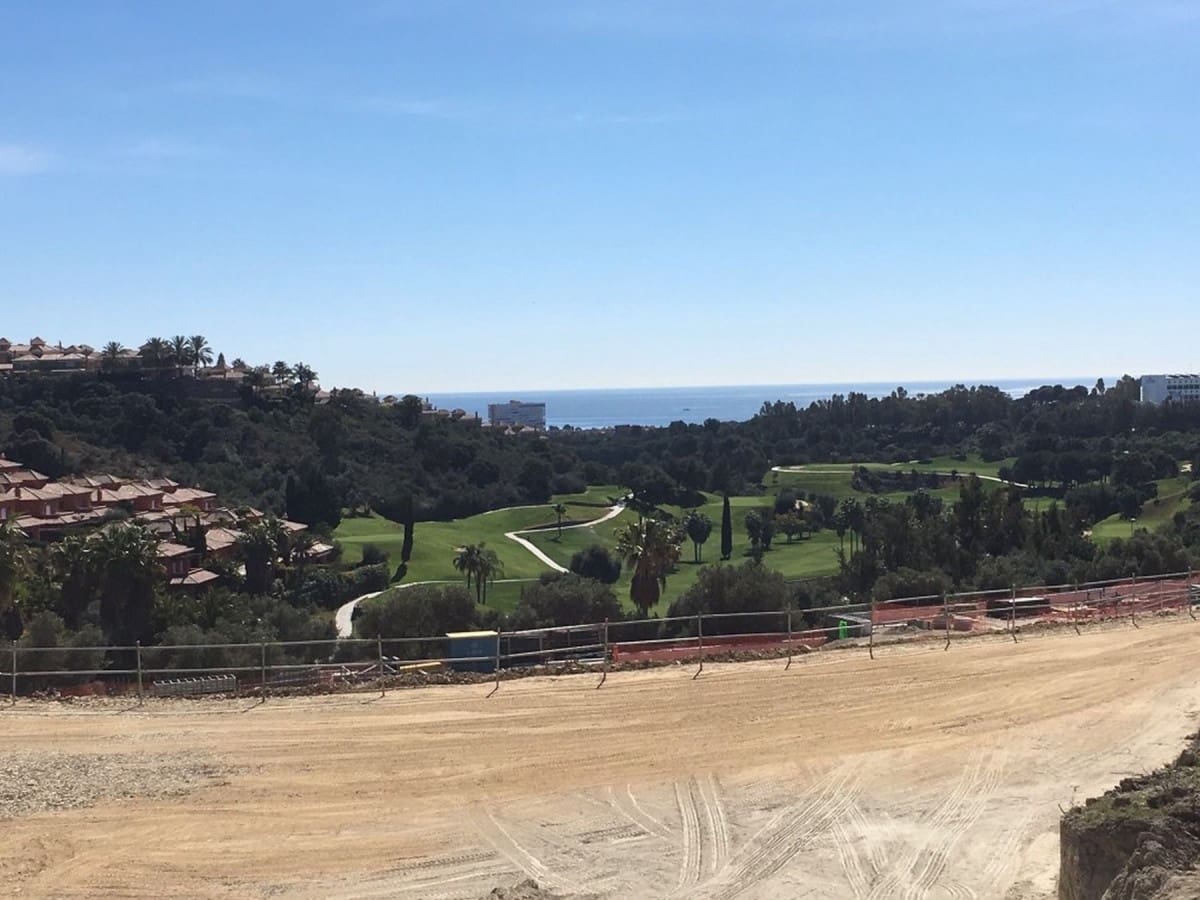 4 sypialnia Willa na sprzedaż w Marbella z basenem - 1 485 000 € (Ref: 9447735)