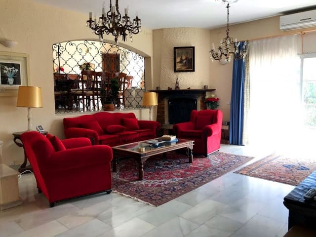 4 sypialnia Willa na sprzedaż w Marbella z basenem garażem - 998 000 € (Ref: 9447758)