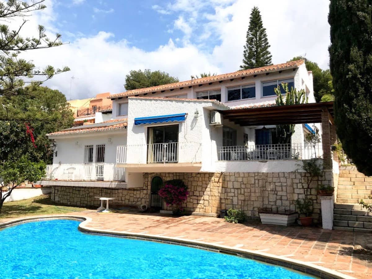 4 sypialnia Willa na sprzedaż w Marbella z basenem garażem - 998 000 € (Ref: 9447758)