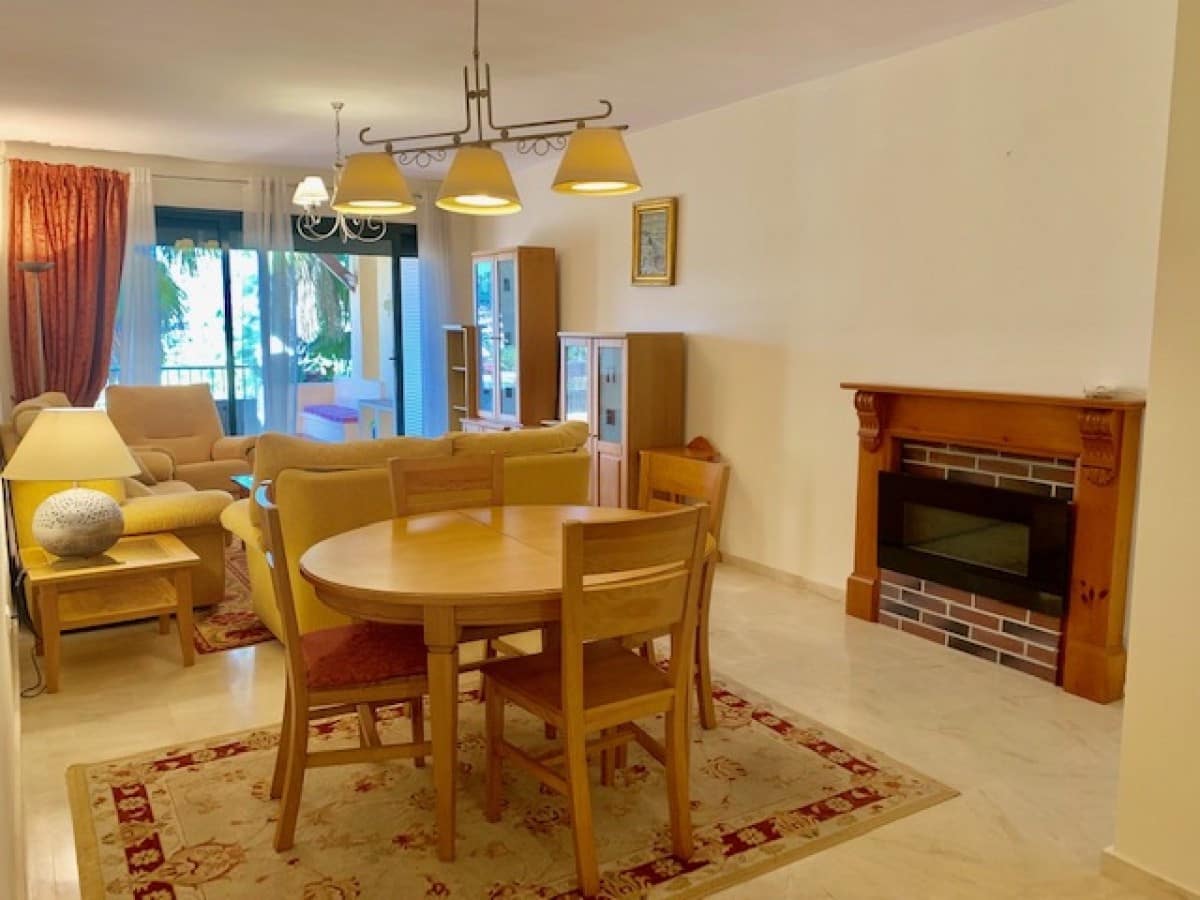 2 quarto Apartamento para venda em Estepona com piscina garagem - 310 000 € (Ref: 9447762)