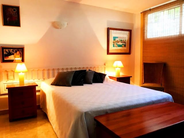 4 slaapkamer Huis te koop in Nueva Andalucia, Marbella met zwembad garage - € 339.000 (Ref: 9447768)