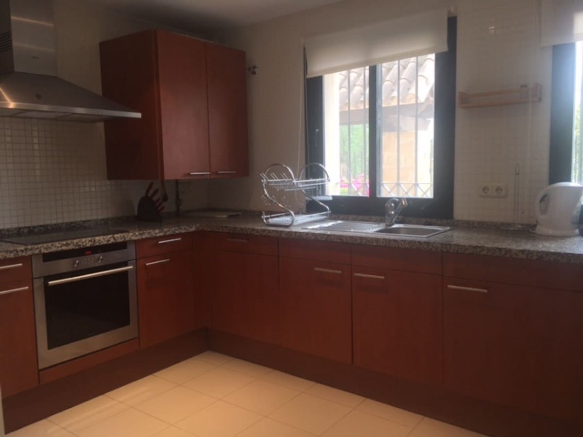 Apartamento de 2 habitaciones en Marbella en venta con piscina garaje - 299.000 € (Ref: 9447769)