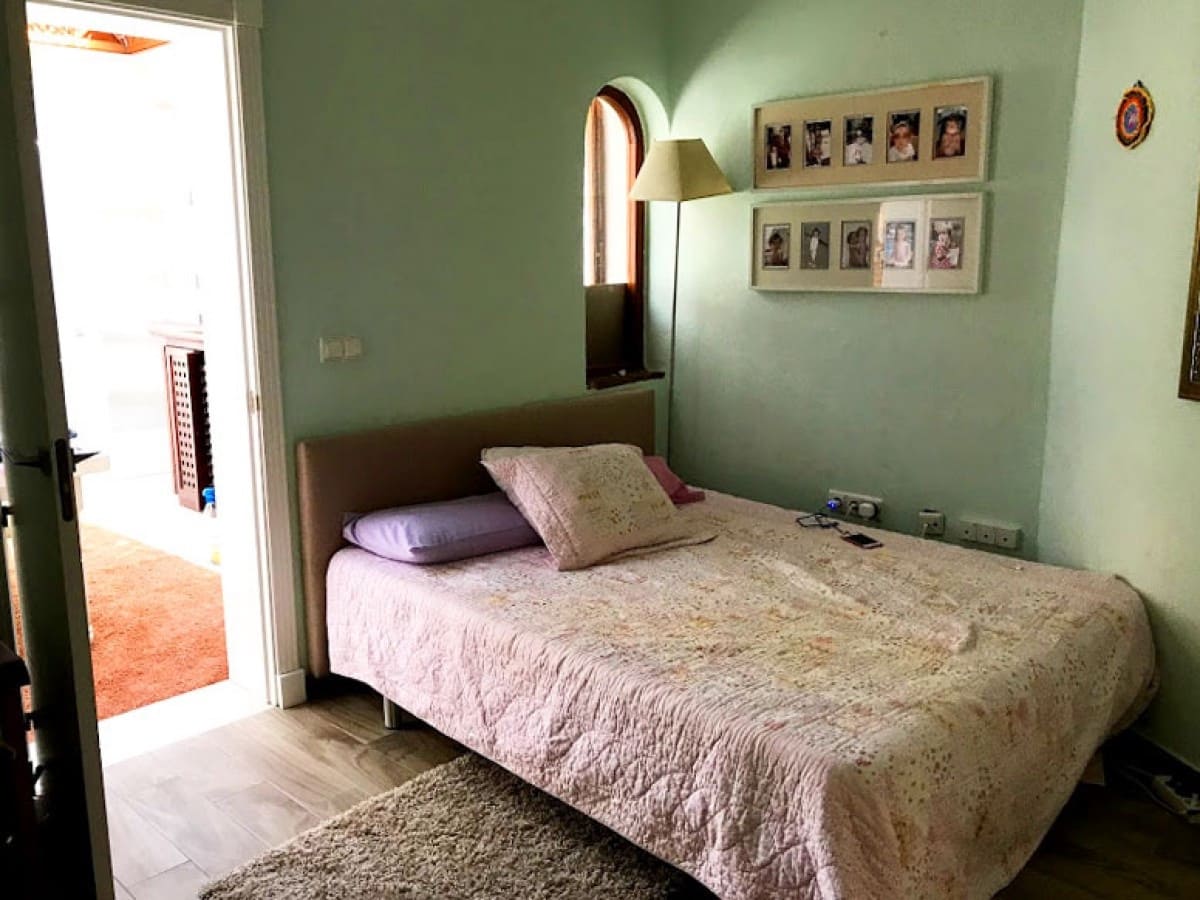 4 sypialnia Willa na sprzedaż w Marbella z basenem garażem - 1 395 000 € (Ref: 9447771)