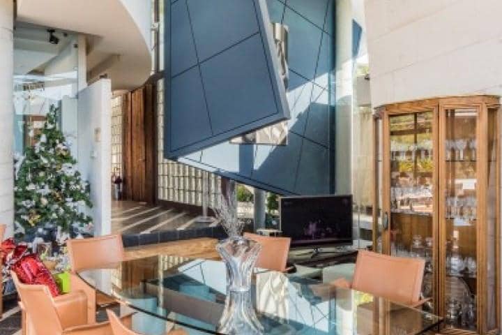 2 soveværelse Villa til salg i Marbella med swimmingpool - € 2.199.500 (Ref: 9447777)