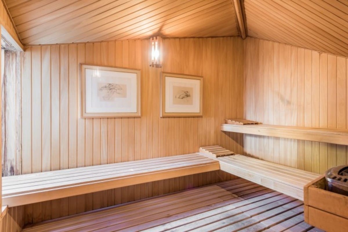 2 soveværelse Villa til salg i Marbella med swimmingpool - € 2.199.500 (Ref: 9447777)