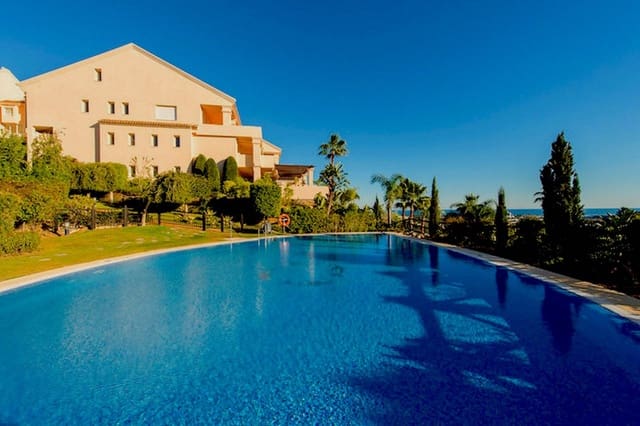 3 bedroom Penthouse for sale in Marbella with pool garage - € 875,000 (Ref: 9447781)