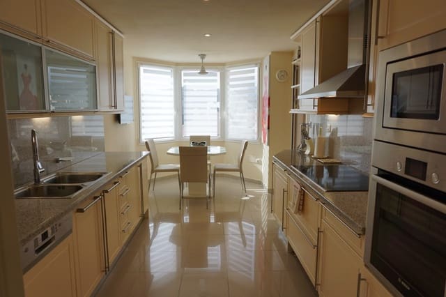 3 bedroom Penthouse for sale in Marbella with pool garage - € 875,000 (Ref: 9447781)