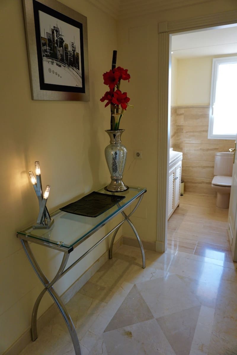 3 bedroom Penthouse for sale in Marbella with pool garage - € 875,000 (Ref: 9447781)