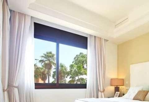 3 makuuhuone Huoneisto myytävänä paikassa Puerto Banus mukana uima-altaan - 900 000 € (Ref: 9447782)