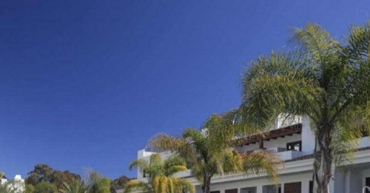 3 quarto Penthouse para venda em Estepona com piscina garagem - 2 150 000 € (Ref: 9447784)