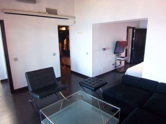 3 sypialnia Penthouse na sprzedaż w Marbella z basenem - 1 287 500 € (Ref: 9447785)